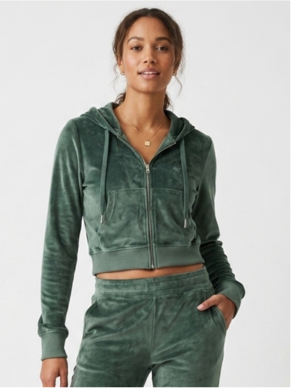 Women's Aerie Real Good Sage Green Velour Cropped Full Zip Hoodie Medium - 774